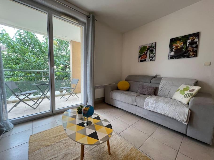 T2 Calme Et Paisible Parking Apartment Carcassonne Bagian luar foto