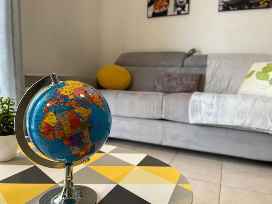 T2 Calme Et Paisible Parking Apartment Carcassonne Bagian luar foto