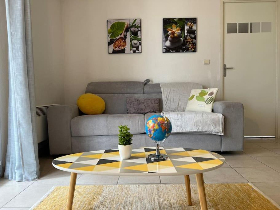 T2 Calme Et Paisible Parking Apartment Carcassonne Bagian luar foto